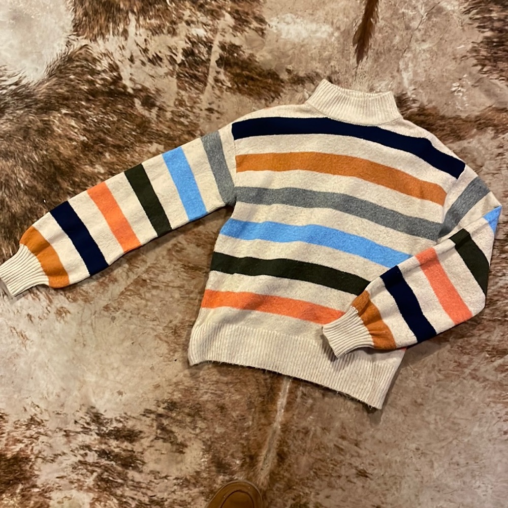 STRIPED SWEATER
